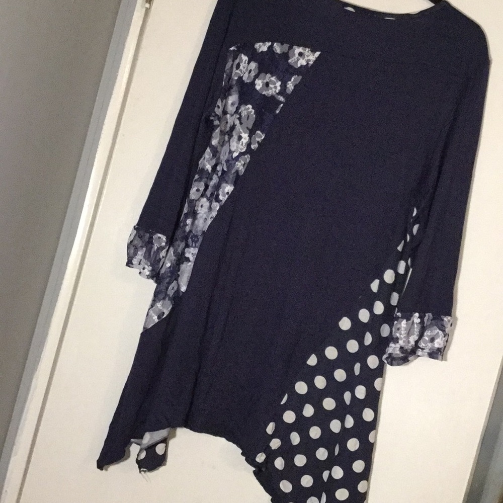 💥SOLD💥Mix print top! - Picture 5 of 8